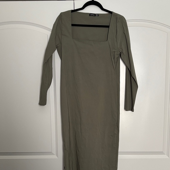 Boohoo Long Sleeve Dress in Olive Green - Picture 1 of 3